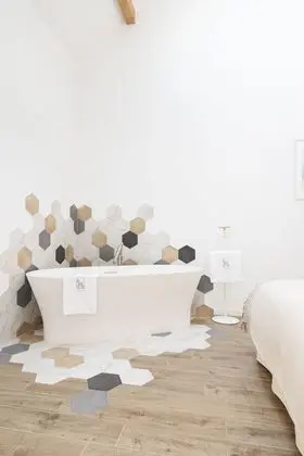 Tek Büyük Yataklı Oda (Brut Nature)