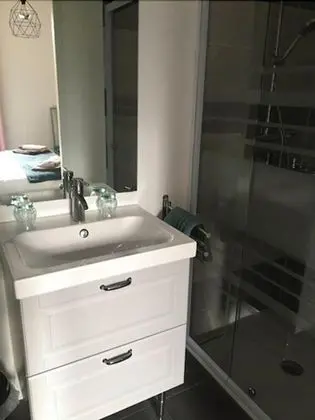 Tek Büyük Yataklı Oda (Petit Coin de Paradis)