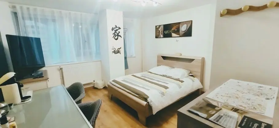 Standard Tek Büyük Yataklı Oda, Ortak Banyo (Zen)