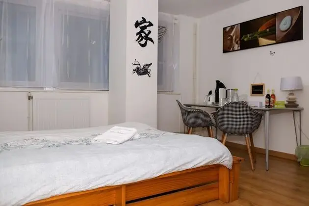 Standard Tek Büyük Yataklı Oda, Ortak Banyo (Zen)