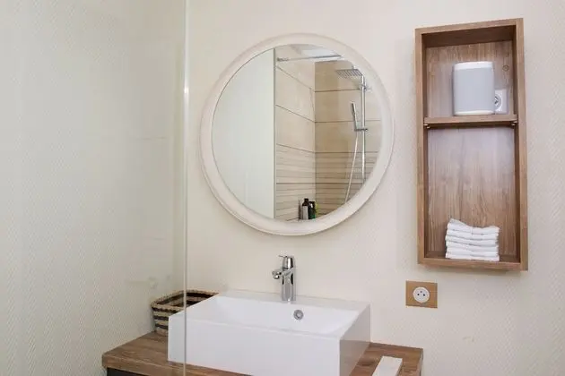 Superior Tek Büyük Yataklı Oda, 1 Çift Kişilik Yatak, Özel Banyo (Spacieuse)