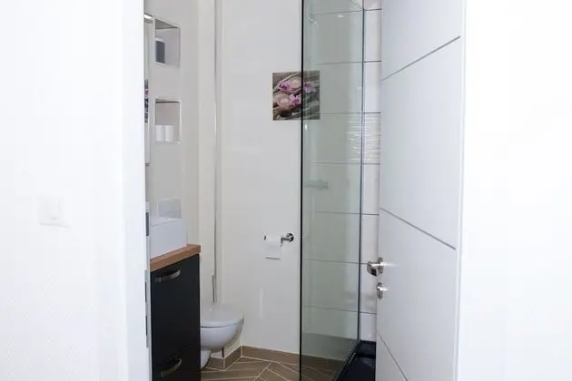 Tek Büyük Yataklı Oda, Ortak Banyo (Sympa)