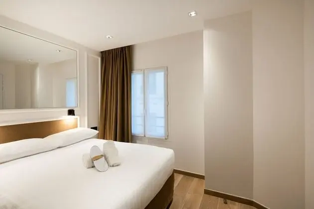 Basic Tek Büyük Yataklı Oda