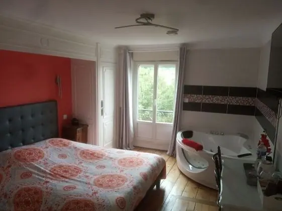 Signature Tek Büyük Yataklı Oda, 1 Büyük (Queen) Boy Yatak, Jakuzi, Bahçeli