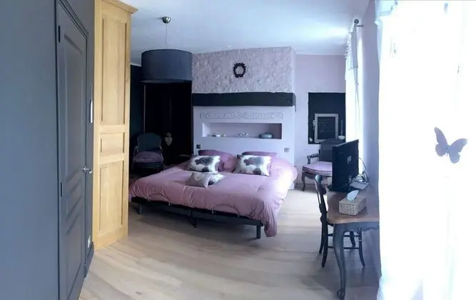 Deluxe Tek Büyük Yataklı Oda (Virginie)