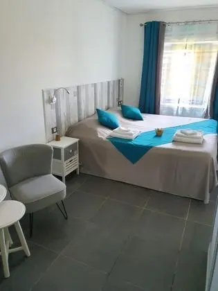 Tek Büyük veya İki Ayrı Yataklı Oda, Banyolu/Duşlu (La rigole)
