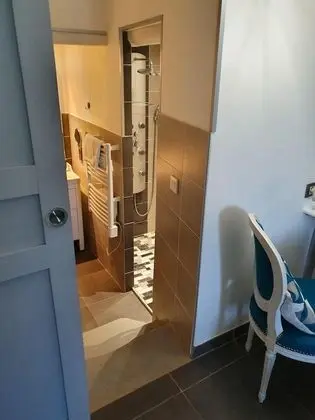Tek Büyük veya İki Ayrı Yataklı Oda, Banyolu/Duşlu (La rigole)