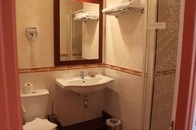 Tek Büyük veya İki Ayrı Yataklı Oda