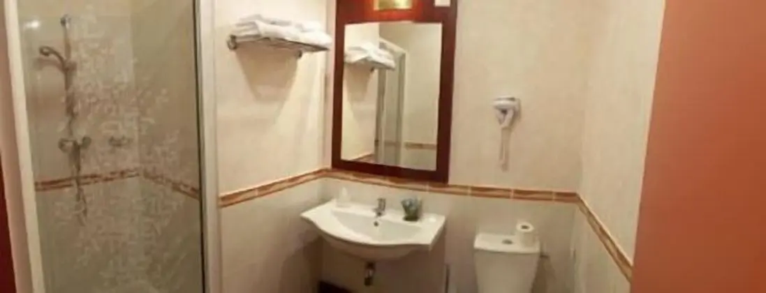 Tek Büyük Yataklı Oda (Large)