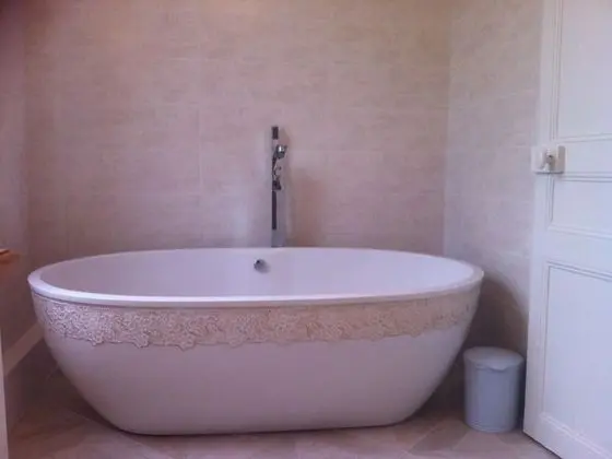 Kır Evi, Özel Banyo, Park Manzaralı (Au fil de l'Eau)