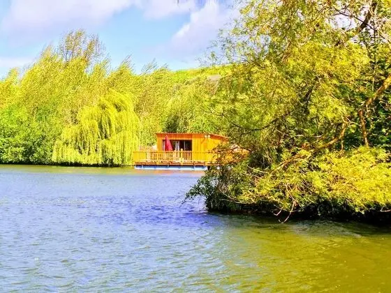 Kır Evi, Özel Banyo, Park Manzaralı (Au fil de l'Eau)