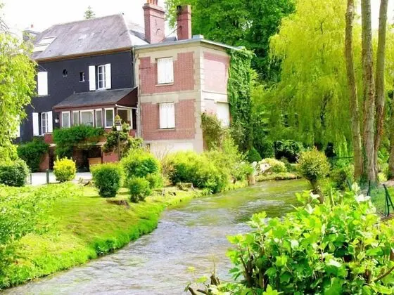 Kır Evi, Özel Banyo, Park Manzaralı (Au fil de l'Eau)