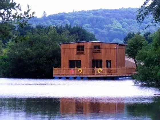 Kulübe, Özel Banyo, Göl Manzaralı (Elle fait son cinéma)