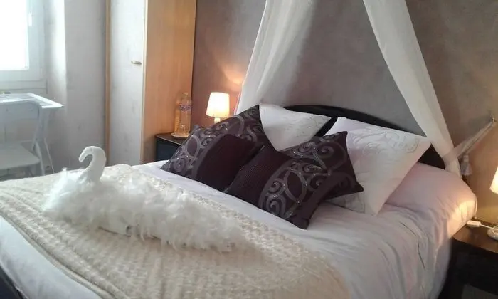 Tek Büyük Yataklı Oda (Marine)