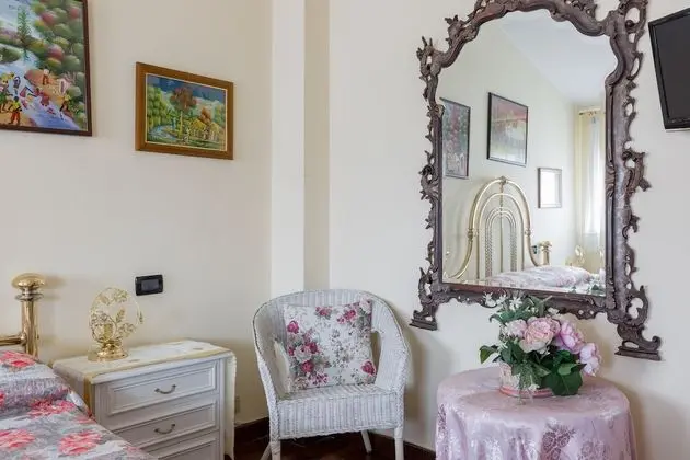 Dört Kişilik Oda, Bağlantılı Odalar, Bahçe Manzaralı