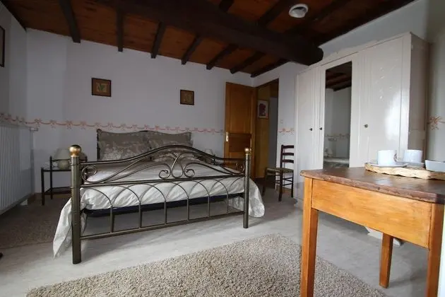 Tek Büyük Yataklı Oda, Havuz Manzaralı (Occitane)