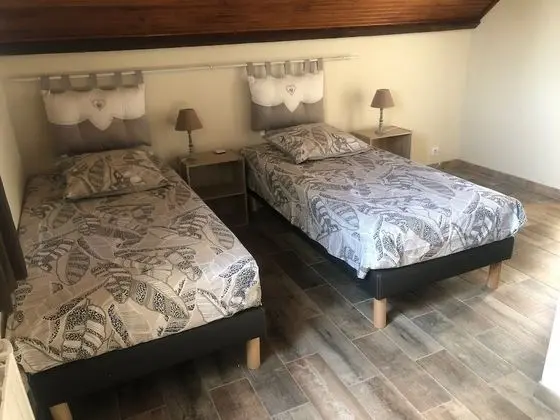 Oda, 3 Tek Kişilik Yatak