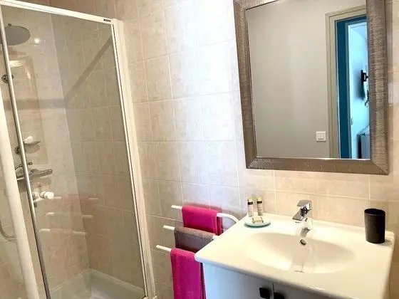 Stüdyo, Banyolu/Duşlu (La Chambotte)