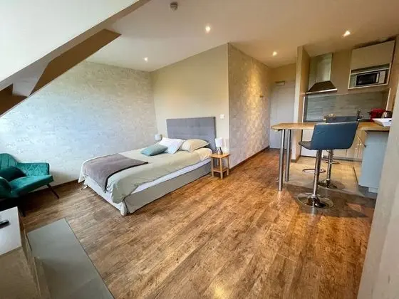 Stüdyo, Banyolu/Duşlu (L'Abbaye)