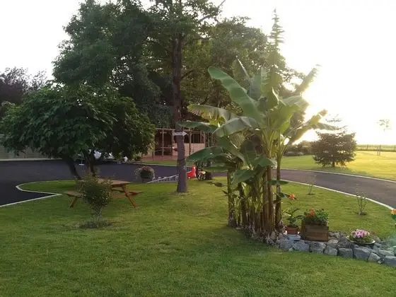 Comfort Üç Kişilik Oda, Bahçe Manzaralı