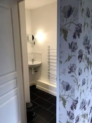 Superior Tek Büyük Yataklı Oda, Banyolu/Duşlu, Bahçe Manzaralı (The HOOPOE)