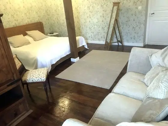 Superior Tek Büyük Yataklı Oda, Banyolu/Duşlu, Bahçe Manzaralı (The WOODPECKER)