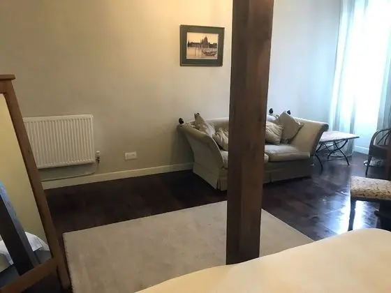 Superior Tek Büyük Yataklı Oda, Banyolu/Duşlu, Bahçe Manzaralı (The WOODPECKER)