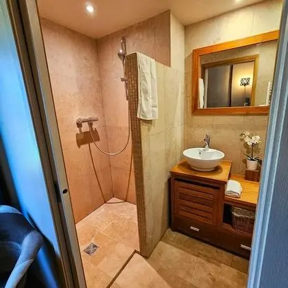 Suite (Melba)