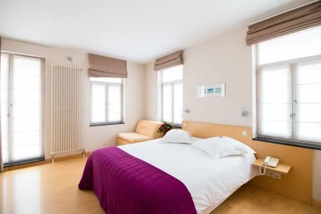 Tek Büyük veya İki Ayrı Yataklı Oda