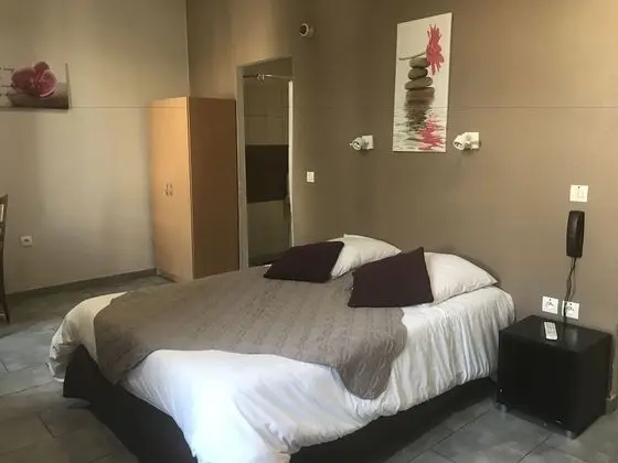 Tek Büyük Yataklı Oda, 1 Çift Kişilik Yatak