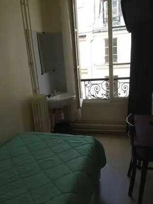 Classic Tek Büyük Yataklı Oda