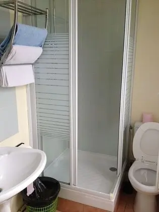 İki Ayrı Yataklı Oda, Özel Banyo