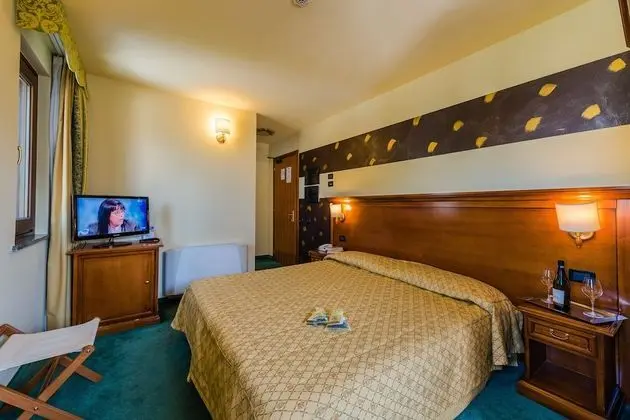 Standard Üç Kişilik Oda