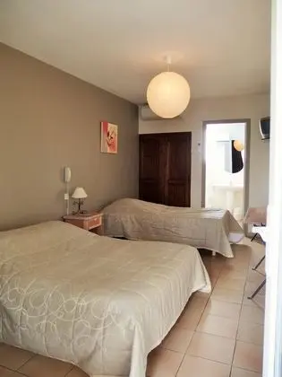 İki Ayrı Yataklı Oda, 2 Tek Kişilik Yatak