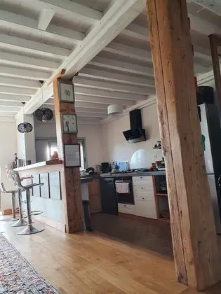 Dört Kişilik Oda, Sigara İçilmez, Özel Banyo