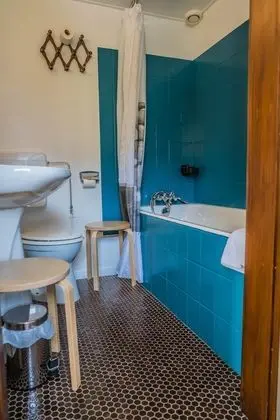 Tek Büyük Yataklı Oda, Küvet