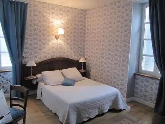 Üç Kişilik Oda