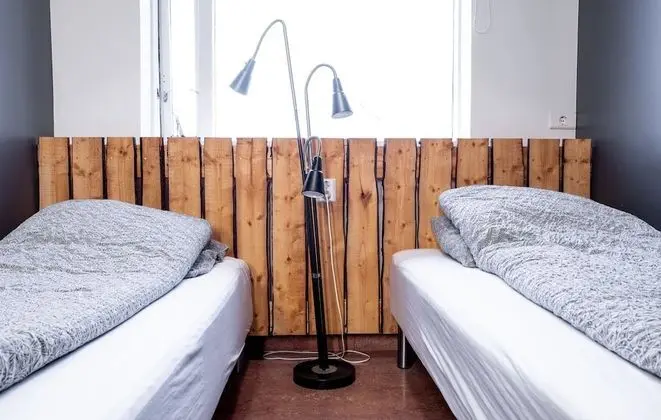 Tek Büyük veya İki Ayrı Yataklı Oda, Ortak Banyo (4)