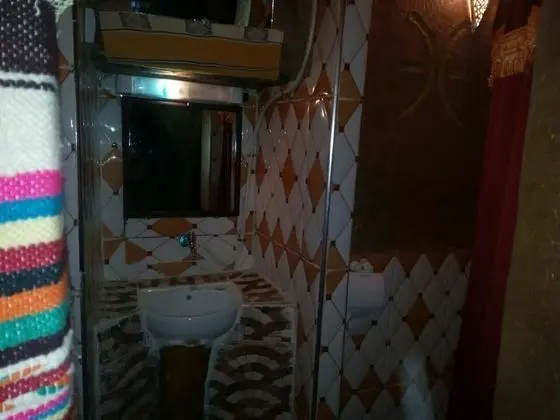 Tek Büyük Yataklı Oda, Ortak Banyo