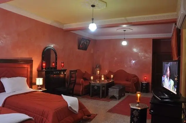 Üç Kişilik Oda