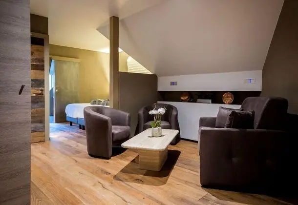 Junior Süit, 1 En Büyük (King) Boy Yatak, Sigara İçilmez