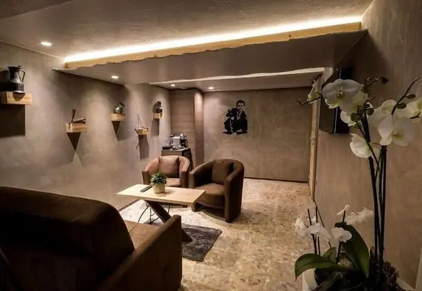 Süit, 1 En Büyük (King) Boy Yatak, Sigara İçilmez, Bahçe Manzaralı