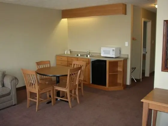 Master Suite, Kitchenette, 1 king bed with sofa bed