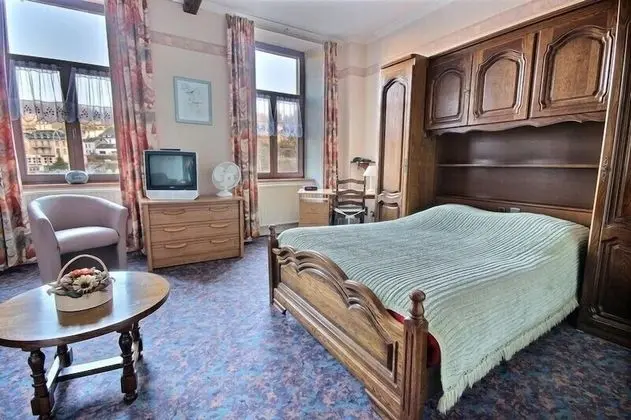 Tek Büyük Yataklı Oda, Nehir Manzaralı (Semois view)