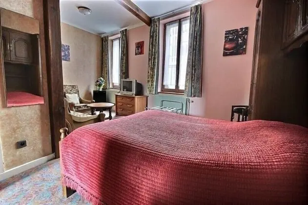 Tek Kişilik Oda, Nehir Manzaralı (Semois view)