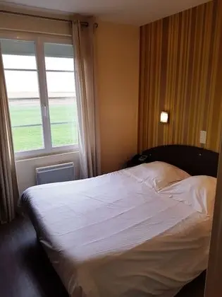 Standard Tek Büyük Yataklı Oda (with Shower)