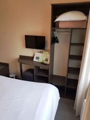 Standard Tek Büyük Yataklı Oda (with Shower)