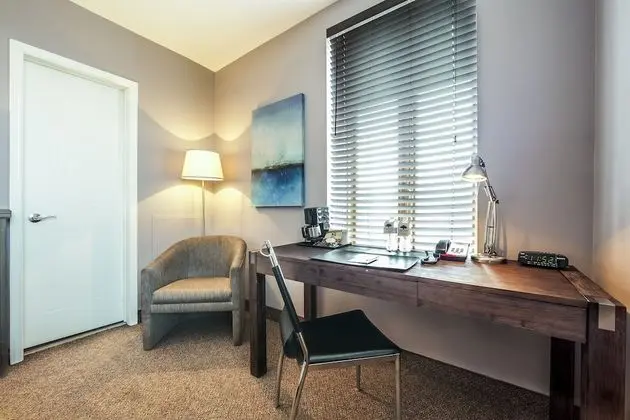 Oda, 1 Büyük (Queen) Boy Yatak