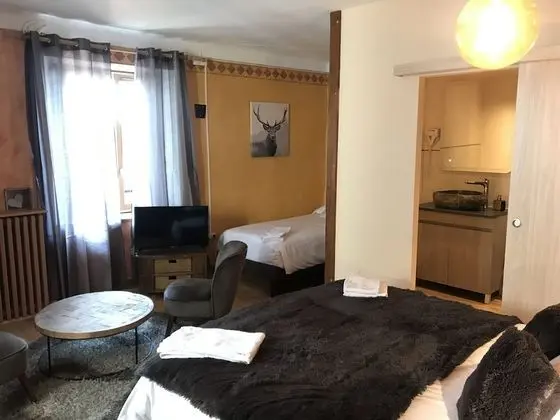 Üç Kişilik Oda