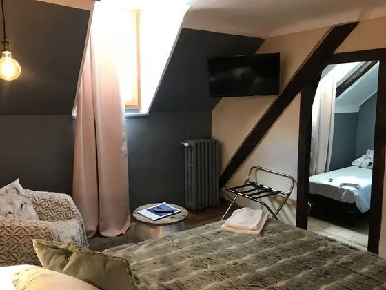 Üç Kişilik Oda